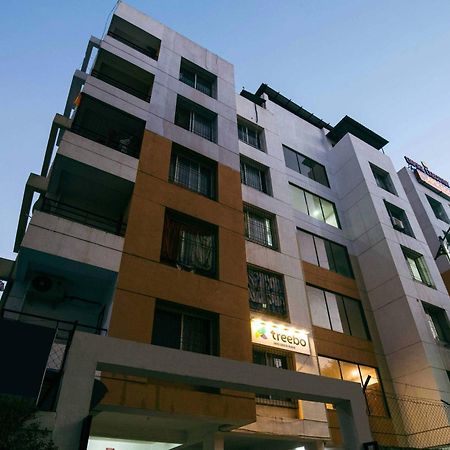 Treebo Empire Executive Premium Hotel Hinjawadi Exterior foto