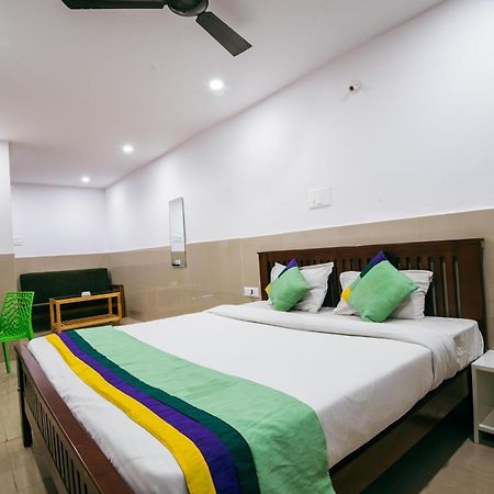 Treebo Empire Executive Premium, Hinjewadi Hotel Hinjawadi Exterior foto