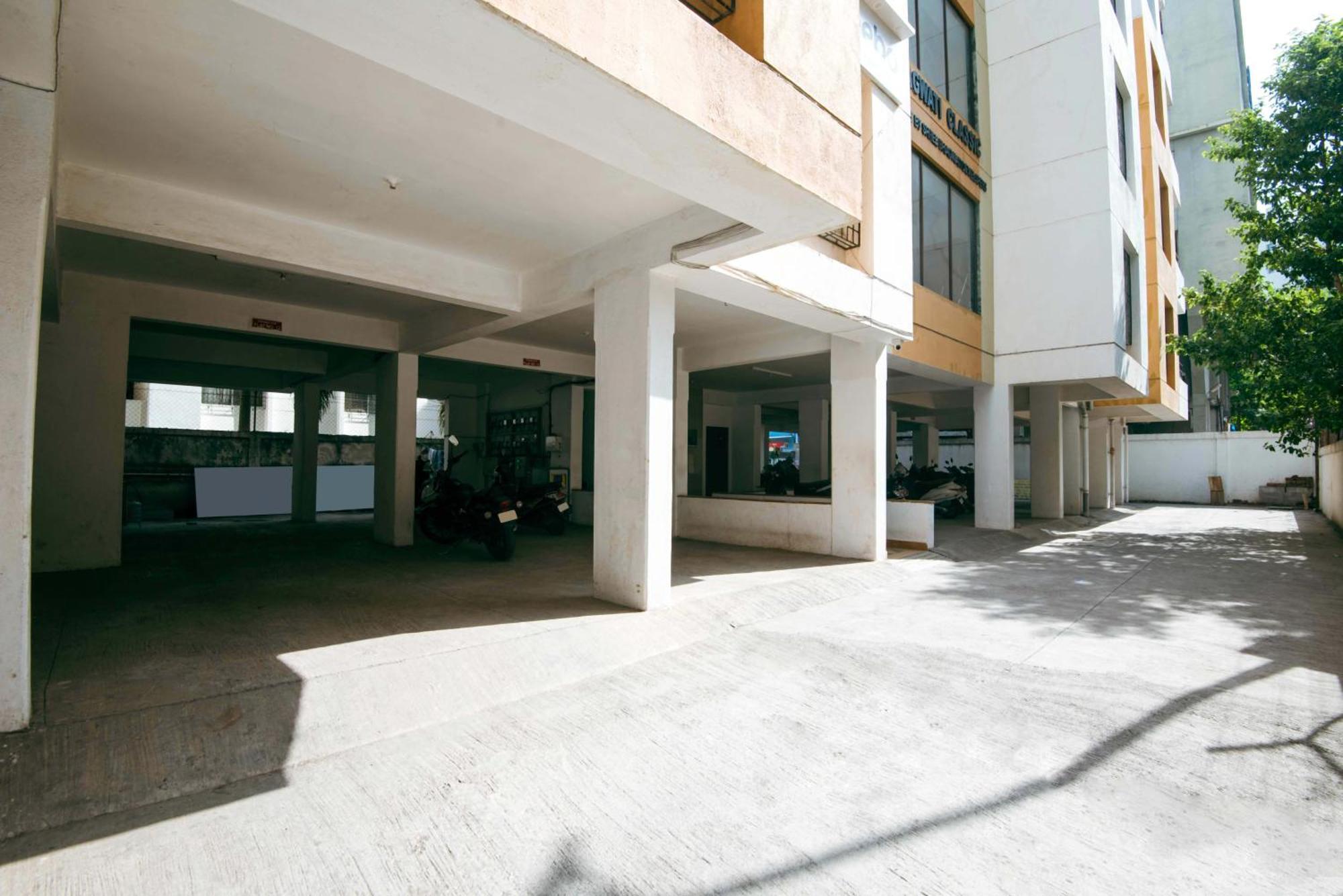 Treebo Empire Executive Premium, Hinjewadi Hotel Hinjawadi Exterior foto